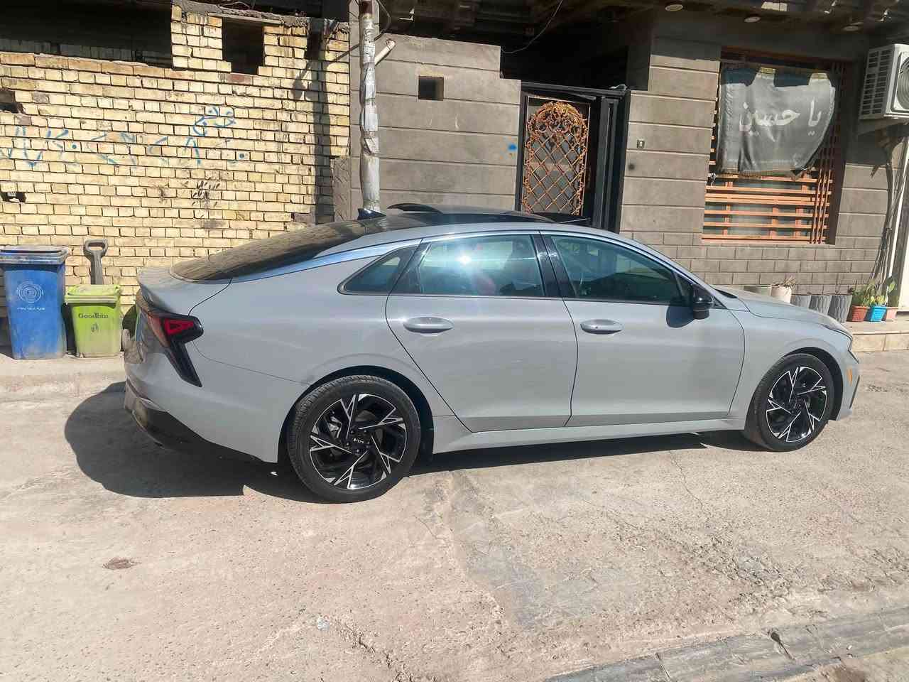 السلام عليكم 
كي فايف موديل 25للبيع فقط 
سيارةفول للاخير جيتي لاين بدون رقم 
بانوراما محرك 2500تنفس طبيعي 
ماشية 22الف 
حادثة جاملغ ايمن تبديل وحافة بنيد
ونص جاملغ ايسر خلفي تصليح 
بدون دواخل 
للاتصال على الرقم ***********
السعر من الاخير قفل 177
