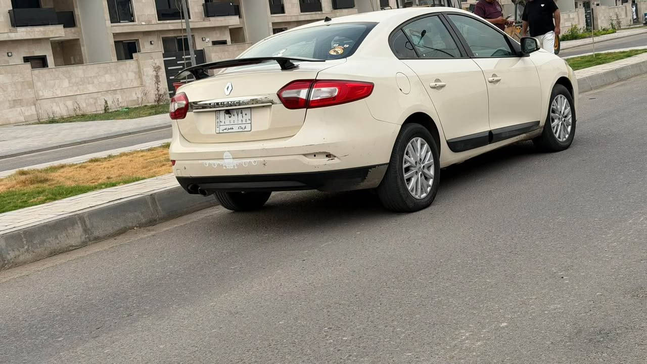 رينو • ٢٠١٦ • ٤٤ ورقة