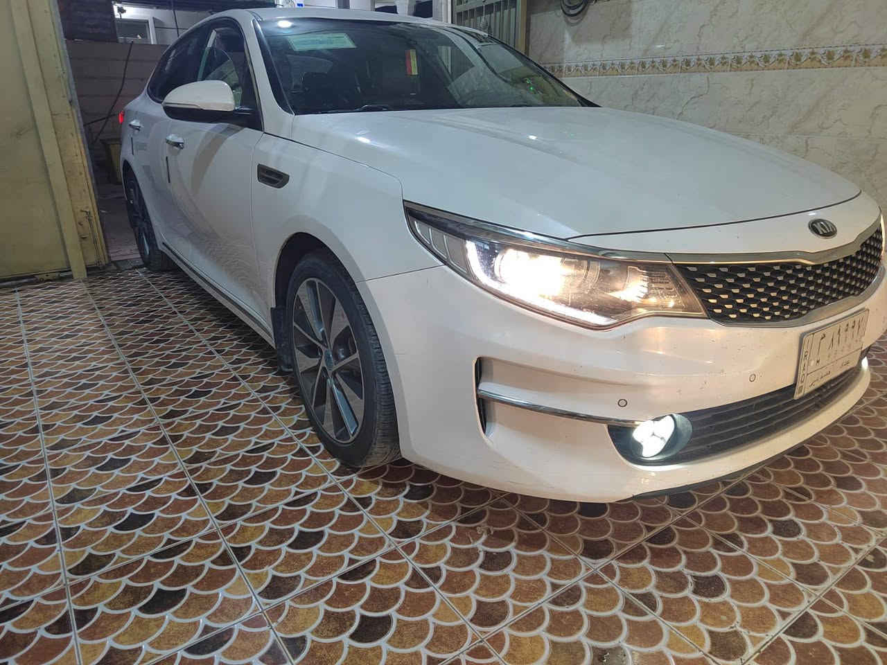 السلام عليكم للبيع أوبتما موديل 2016 رقم بغداد مشروع وطني تحويل ثاني يوم محرك 2400 سياه فول مواصفات عده الفتحه سياره جاهزه من كلشي سونار موجود ويه صور الضرر بيهه موضح بل سونار والباقي كفاله من صبغ وتبديل السعر 165 وبيهه مجال مكان سياره الانبار الرمادي جويبه رقم الهاتف ***********
