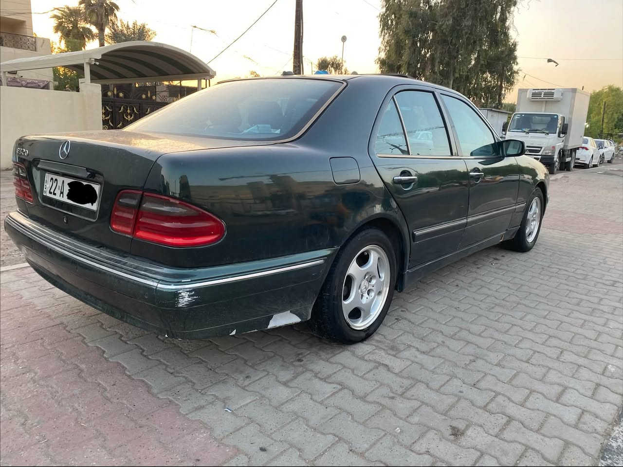 تحية طيبة للجميع مرسيدس ام عيون
موديل 2000 صبغ عام بدون حادث
مكينه 320 V صافية بدون اي خربطه او صرف بانزين أدمة للمنظومة كلها  سلايت روف شاشه كامره خلفية كراسي جلد  كهرباء تبريد شغال ثلج رقم اربيل تحويل مباشر 
مكان السياره بغداد الكرخ  *********** واتساب 
السعر خاص
