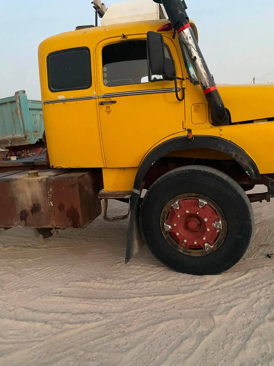 للبيع اقجم موديل 80سياره بدون رقم***********
