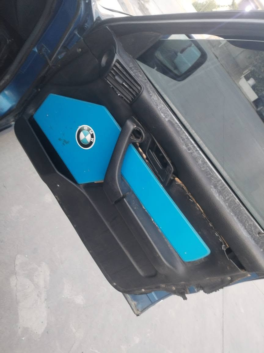 بە ناوی خودا bmw مۆدیل 1993مە کینە 520عادی گیرو مە کینەی بە شەرتی 100فیتەر دوای کەپسە سە یارەکە زۆر تنو تۆلە جام کارە بای شاشە ئای پات 4تایەو ویلی هامان 17 سە یارەکە علوجە بەشرتی ئەوی ماڵی کەس نە بیت پارەی کەسی تیا نە بیت موسو بڕاوە بەشەرت هه موو گیانی ئیش دە کات ماڵی فەقیرە بۆ معاملە تیل مە کە قفڵی قفڵی 15گڵایە قفڵی *********** فایبەر وەتس ئەپ السليمانية, العراق
