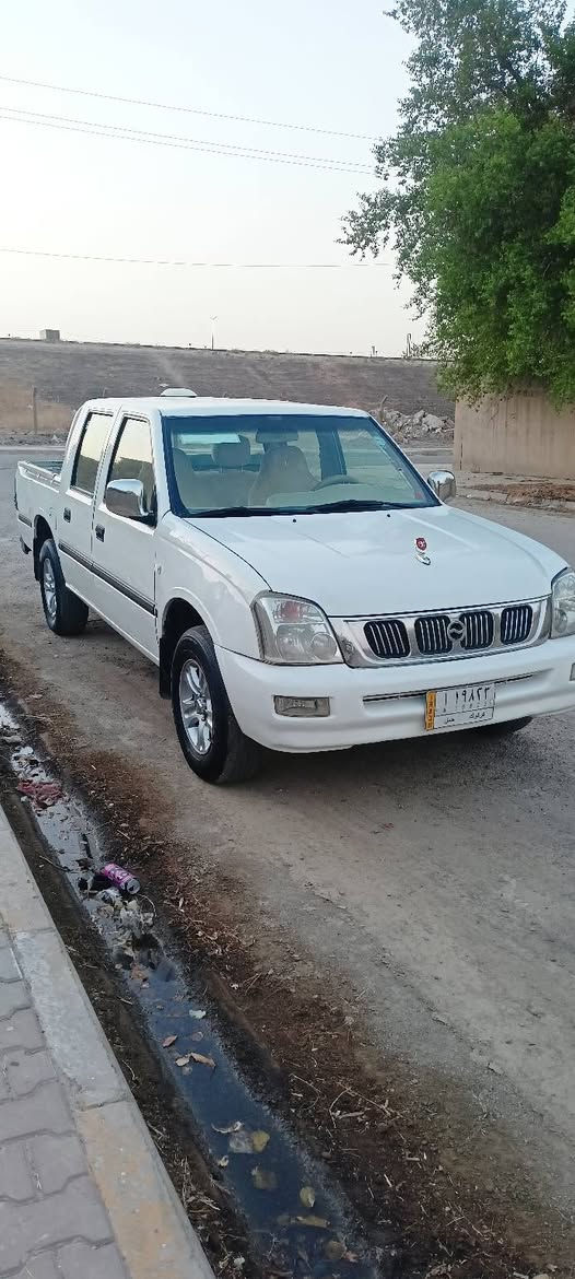 موديل 2005
محرك بيلاد 
به س بوينت صبغ 
ده فتر بنزين موجود 
سنوي مشروع وطني 
سعر 48 مجال 
***********
