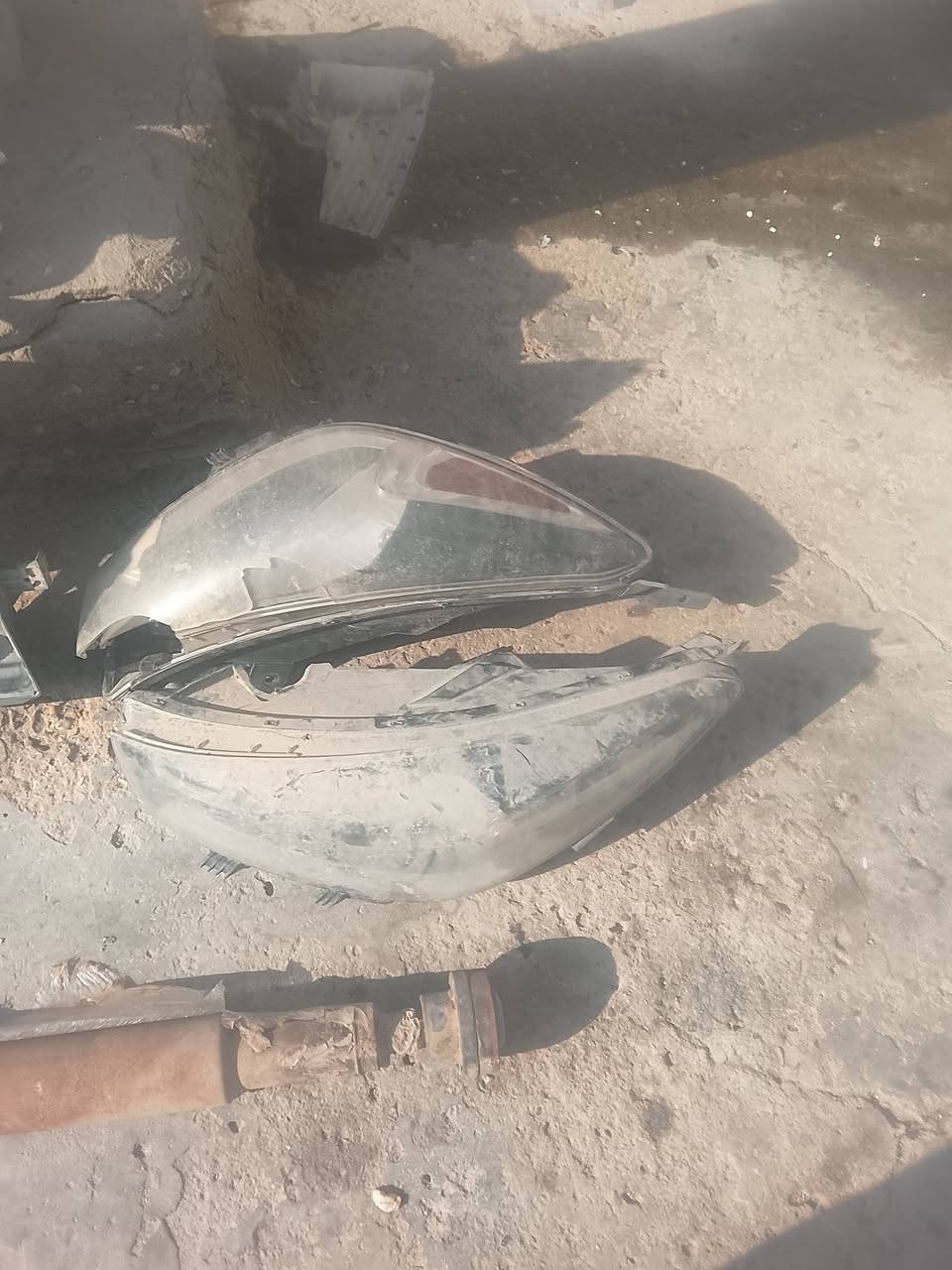 قراض سيارة • قطع غيار • نوع غير معلوم