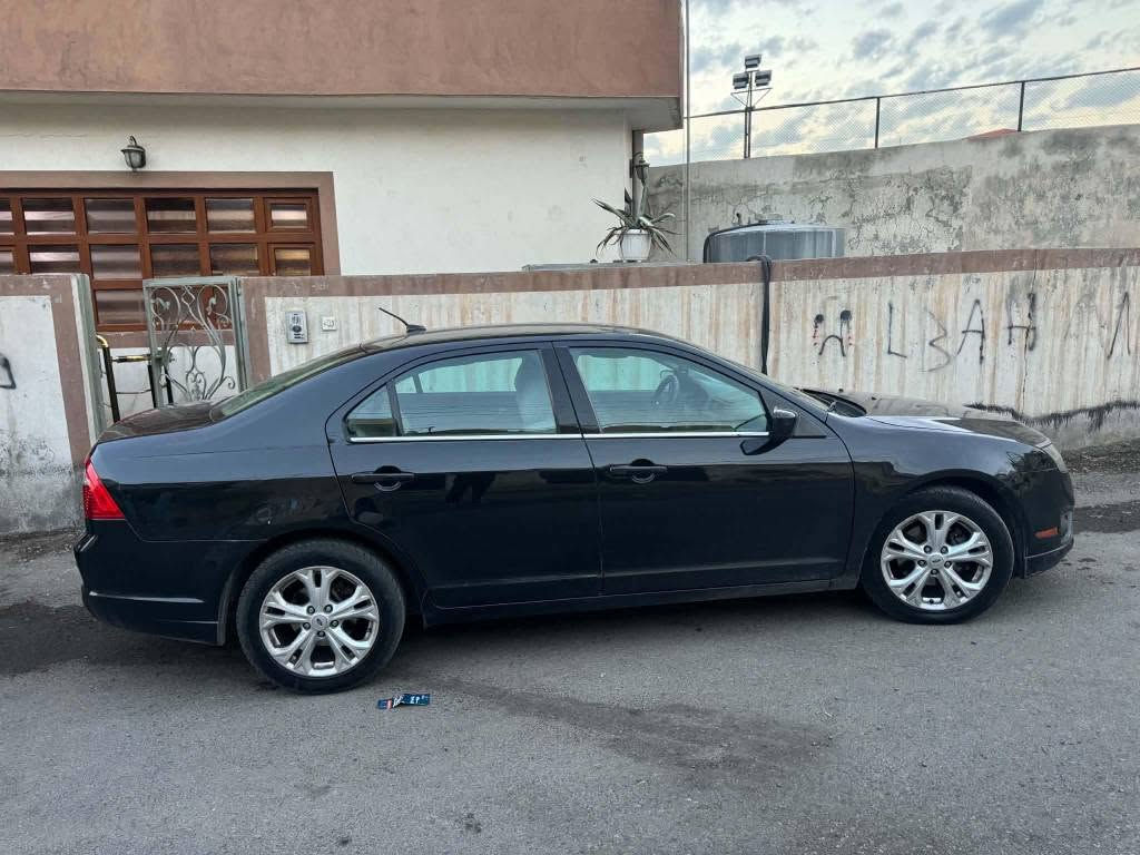فورد فیوژن 2012 
سەیارەکە مواسفات خلیجی شەریکە نیڤا
بەنسبەت بویاخ بێ بویاخە تەنها دوو پەڵە ساردی هەیە . سەیارەکە بەشەرت بێ تەقەو ڕەقەیە . گیرو مەکینە بەشەرت سەیارەکە نموونە لە جوانیە . سەیارەکە سەنەوەی بەسەرچووە . چوار تایەی لوکی لەژیرە .
بۆ زانیاری زیاتر پەیوەندی بە ژمارەنە بکەن 
*********** السليمانية, العراق
