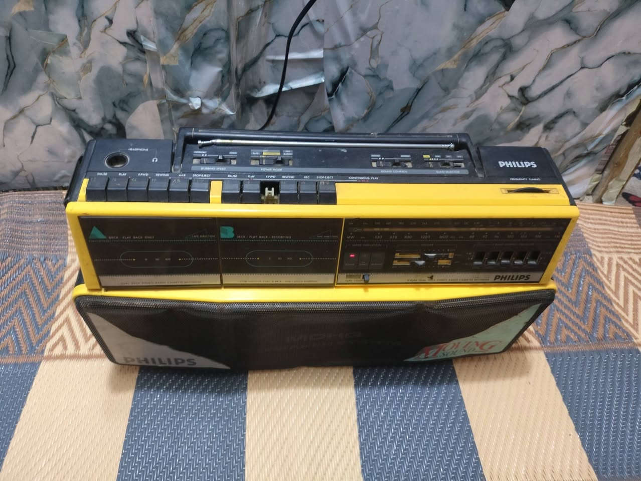 للبيع راديومسجل دبل كاسيت صوت عالي جداووظوح ***********
