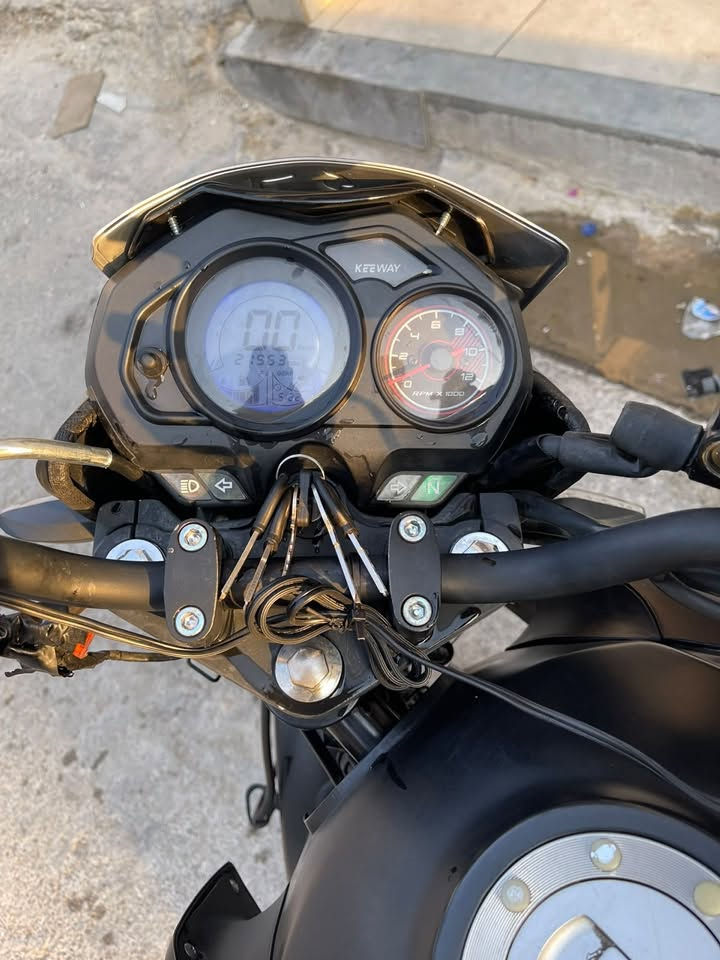 دراجة Rk 200cc مرقمة
دراجة Rk 200cc مرقمة
نظافة ٩٠٪؜ ماشية ٢٢ الف تقريبا مكينة مكفولة  تحتاج فقط تبديل باتري والسلف شغال دراجة مريحة جداً وزيتها ارقه نوع ومداريها  سعرها ٢١٠٠ وبيها مجال للشراي تجي تفحص بنفسك وتجيكها للتواصل واتس *********** .
