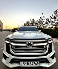 لاندكروزر GXR • ٢٠٢٣ • ٣٧٠٠٠ كم