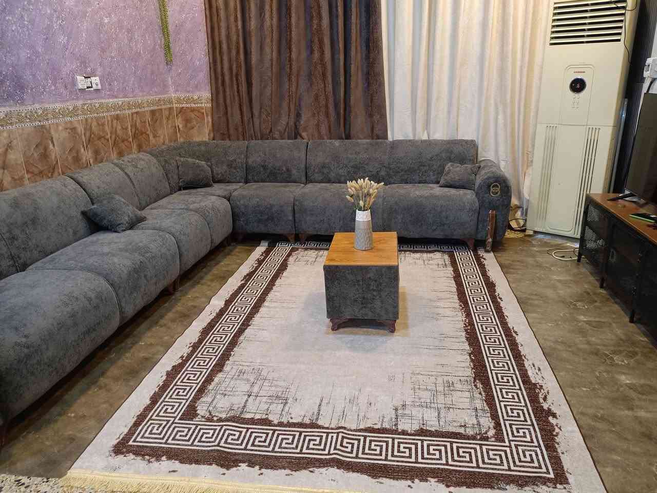 تخم للبيع جديد السعر 450وبي مجال العنوان شط العرب ***********
