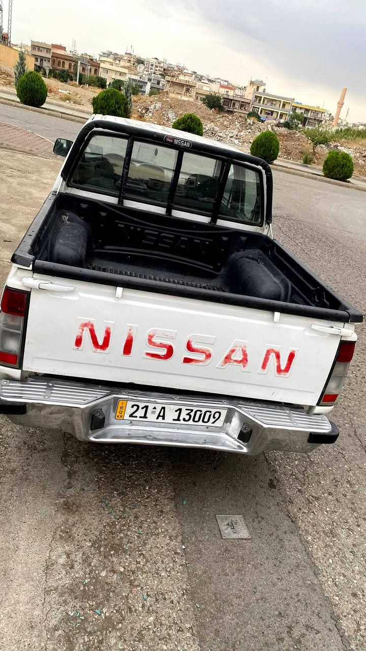 نيسان بيكاب • ٢٠٠٢ • سليمانية