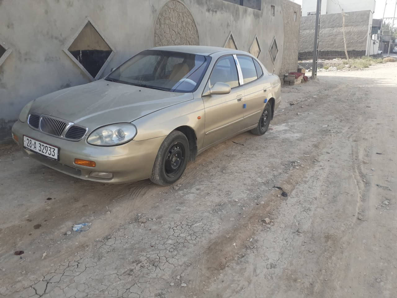 ٢٠٠٠ • رقم نجف • مكينة مفتوح