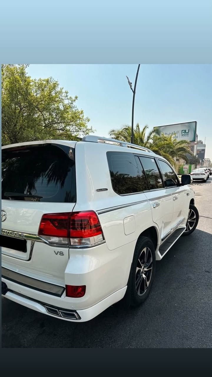 لاندكروز GXR 2021 ساز رقم اربيل فول مواصفات فتحه بصمه ٤ كامرات حساسات امامي خلفي زراكات 8 سلندر 4600 تضليل بالسنويه 
ماشيه97000 مكان السياره بغداد المنصور
رقم الهاتف *********** بغداد, العراق
