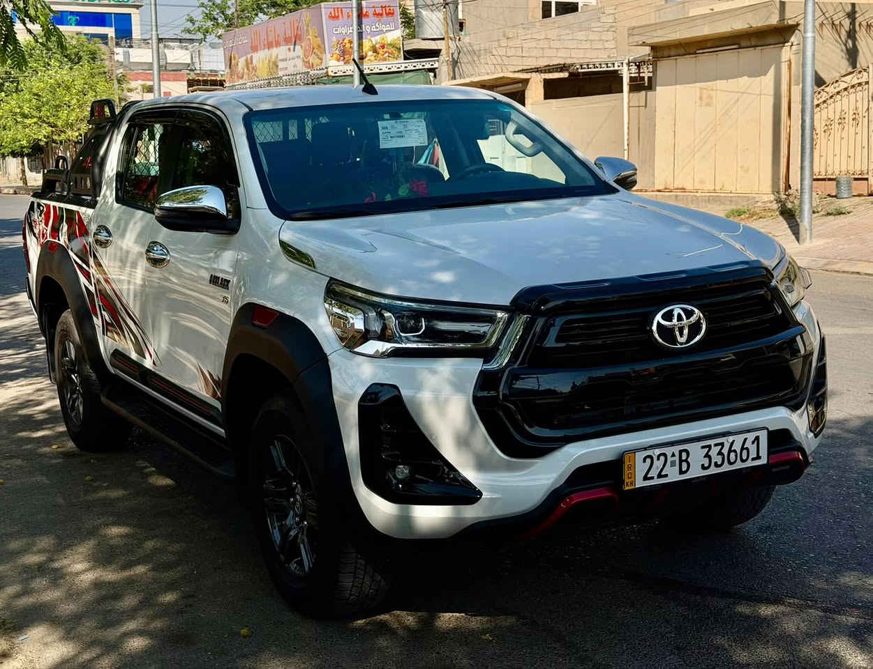 تيوتا هايلوكس 2025 TRD SAS 4x4

( سيارة زيرو و كلين شخط ابرة ما بيها و شرط الفحص)

(ضمان شركة ساز  100 الف او 3 سنوات)

(السيارة مدفوع الها تأمين ذهبي شامل لكلشي لمدة سنة و يتحول بأسم المشتري)

ماشية 14 الف كيلو حقيقي + الصيانة عامة و تبديل دهن بالشركة حصراً و مجاناً لحد 40 الف +دفتر بانزين موجود

(رقم اربيل مميز بأسمي شرط التحويل)

- تشغيل بصمة
- تبريد و تدفئة بالمقاعد
- محرك V6 سلندر 4000 تنفس طبيعي
- رادار و حساسات امامي و خلفي
- كامرة خلفية 
- قطعتين تبريد
- شاحن لاسلكي 
- دخول ذكي بالأبواب
و بعد بيها هواي  مواصفات ما ذكرته و سيارة نظيفة كلش و ما بيها أي نقص 

رايدها ب(415)

مكان السيارة كركوك و الشراي يتصل عالرقم و يتدلل (***********)

