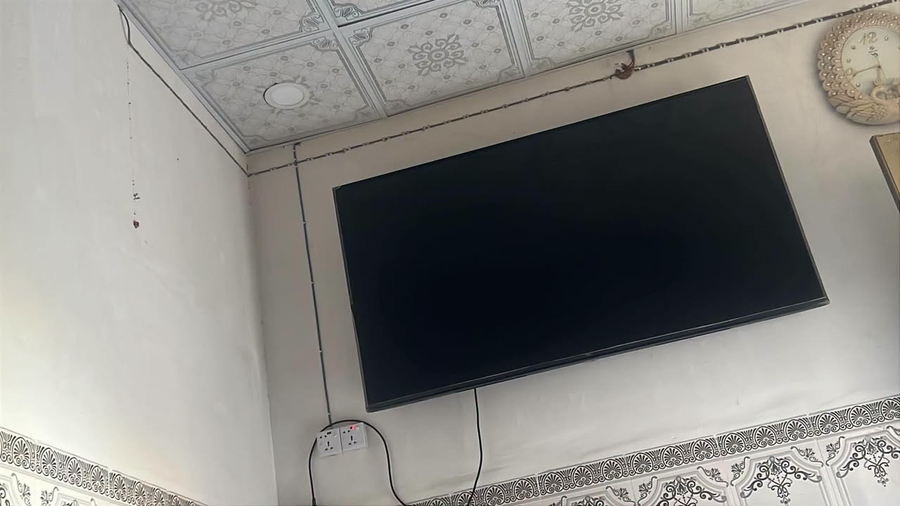 سلام عليكم 
متاح شاشه (بلازمه )
القياسات    طول 158 
والعرض  او الارتفاع     85 
السعر ( 500) 🔒🔒
للشراء اتصل على رقم تالي 
***********
(ملاحضه مكلف بنشر )

نص مكتوب في الصور:
- متجر الشاشات (الشراء والبيع)
- متاح شاشة (بلازمه)
- المواصفات:
- القياسات: الطول (158 سم) × العرض (85 سم)
- الحالة: نظيفة جداً، جاهزة للاستخدام
- السعر: 500,000 دينار عراقي
- أزرار الإجراء: تواصل معي شراء الآن