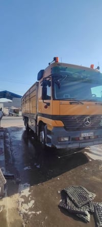 اكتروز موديل 2002  لاستفسار علا هذ الرقم  07740942816/0752392567