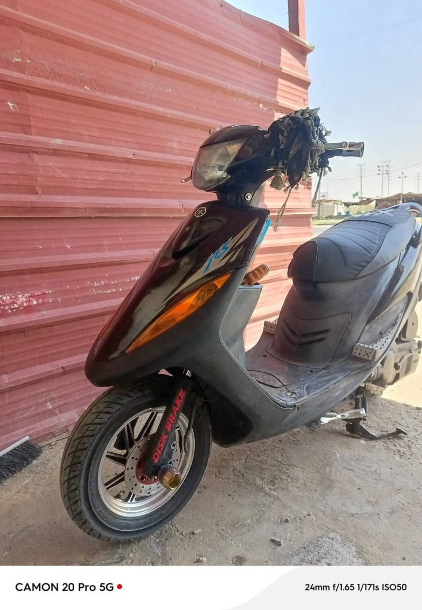سلام عليكم 
للبيع ماكس عدله
بوشه 49 بلادي
مامفتوحه كفاله عامه
دراحه بعدهي جديده 
كلشي شقال بيه
مزودا قراض رياضي
المعدل 100 بل مشي
العنوان بصره قضا الدير
السعر 1150 وبيه مجال
الرقم الهاتف***********
