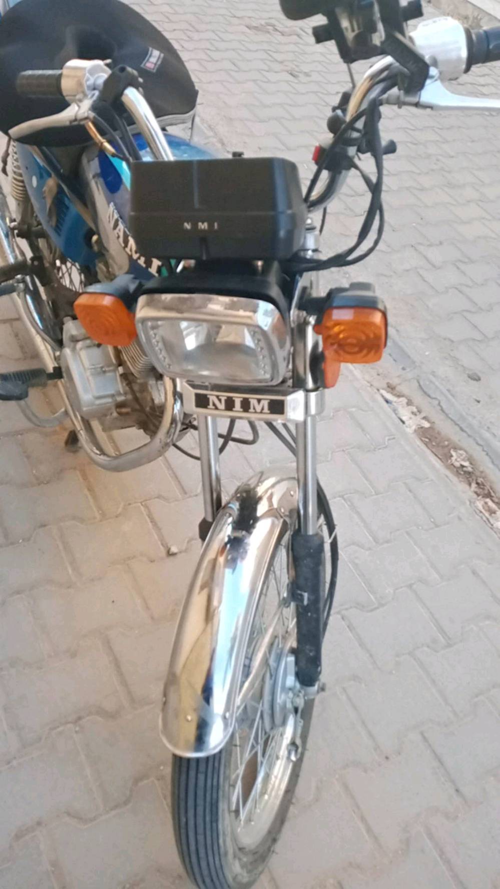 اربعه كير المكينه نامه شلامجه ٢٣اصلي وشاصي امتياز ٢١ اسكنر درجه مبدل بيه ولفات فقط بيه نقص فقط بك لايت وطبك بلشاير رايده ٥٧٥ وبيه مجال كلش قليل مكاني كربلاء حي العامل ***********