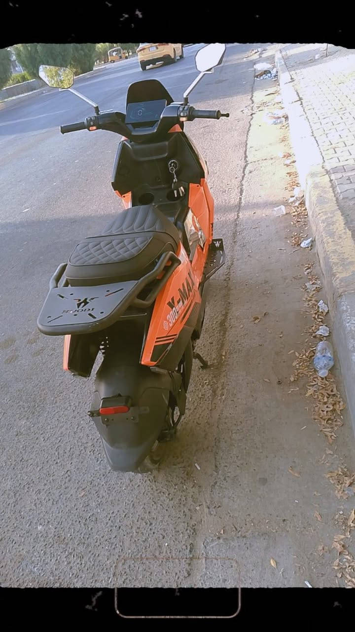 🌟 للبيع دراجة سيزر الجيل الثاني  بحالة الزيروو (نظافة 98%)
دراجة بمواصفات جبارة وقوية، جاهزة للتوصيل وما تحتاج أي نقص. العرض ممتاز والتفاصيل كامله أدناه:
​⚙️ المواصفات الفنية:
​البطارية:   ليثيوم فوسفات الحديد (الأصلية).
​الملف: 2000 واط قوي جداً.
​المنظومة وأنظمة القيادة:
​3 أنظمة تشغيل متدرجة.
​3 سرعات أو تحويلات.
​نظام (R) ونظام (P).
​الأمان والتشغيل: ، سويج، وكارت (تنوع كامل للتشغيل).
​نظام الفرامل: دسك أمامي + دسك خلفي لأداء توقف ممتاز.
​الشحن والإضافات: شحن سريع + مخرج شحن USB للهاتف + خاصية البلوتوث.
​📦 الملحقات الكاملة:
​بطارية أصلية.
​عدد 2 كارت.
​عدد 2 سويج.
​💰 السعر:
​مليون و350 ألف دينار (وبيها مجال للشراي الصامل).
​📞 للتواصل والاستفسار:
​واتساب: ***********
​ بل شحنه الوحده اتمشيك اكثر من 100كيلو وكلشي موجود بل سوك وكلشي بسعره الي يعرف بيهن يقيم
