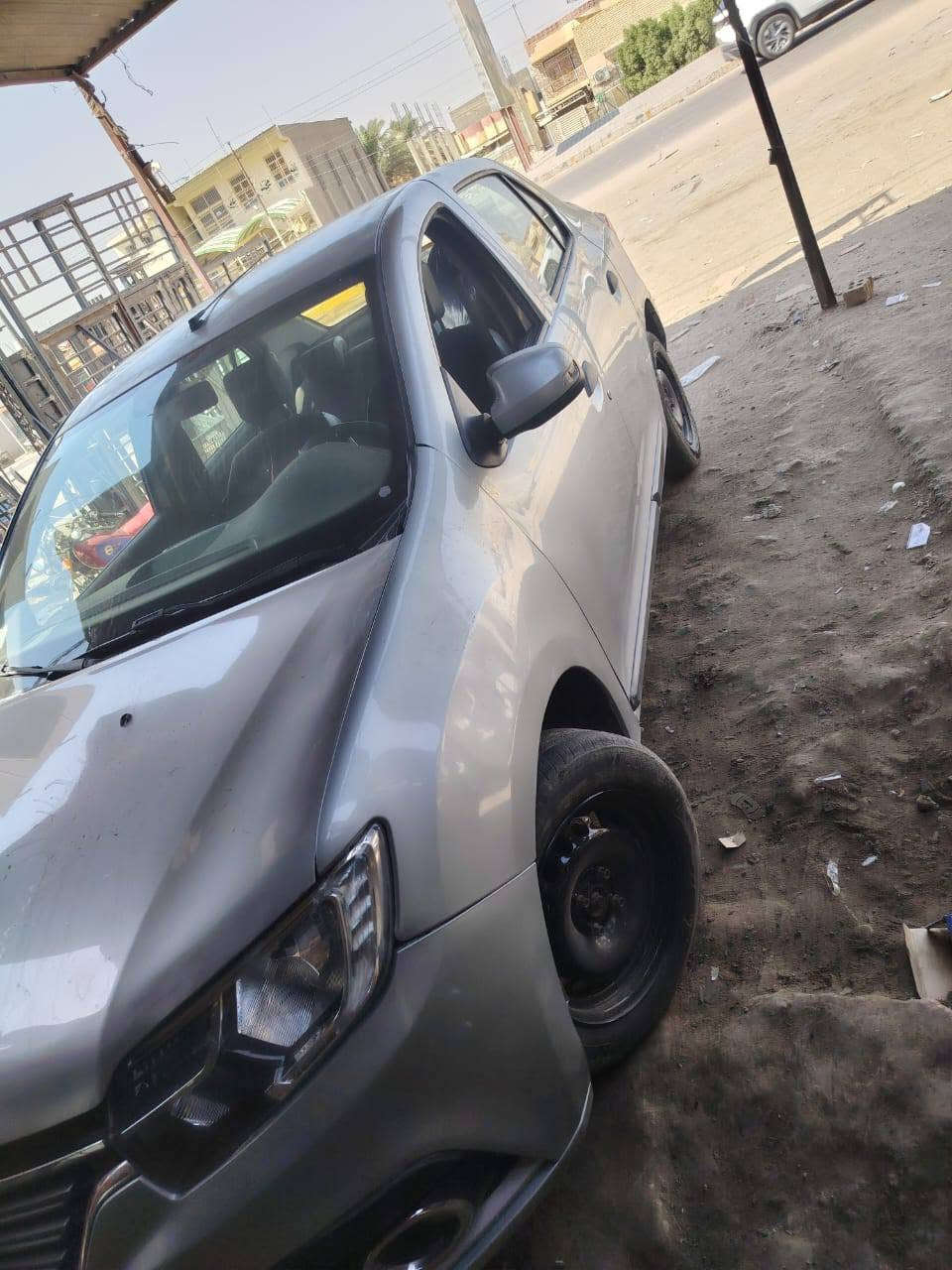 السلام عليكم عندي سياره رينو سمبول موديل 2019الوان رصاصي بيها طخها بالجاملغ الامامي كير ومكينة جديده تبريد شغال مكاني بغداد شارع حيفا رقم تليفون *********** السعر 65ورقة وبيها مجال بغداد, العراق
