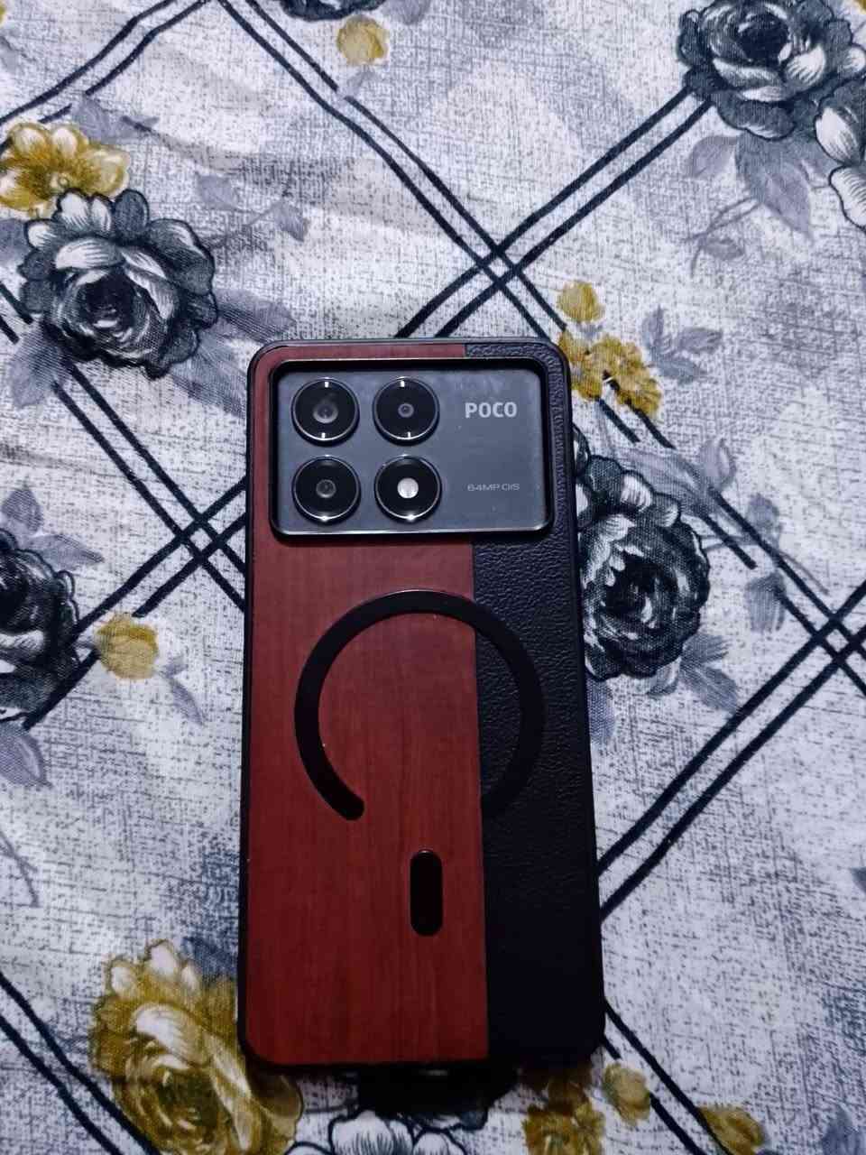 سلام عليكم بوكو اكس 6 برو ذاكره 512 بوبجي 120 فريم جهاز نضيف كلش ما داخل تصليح ابد بيع فقط 
السعر 320 وبي مجال رقم الهاتف ***********
