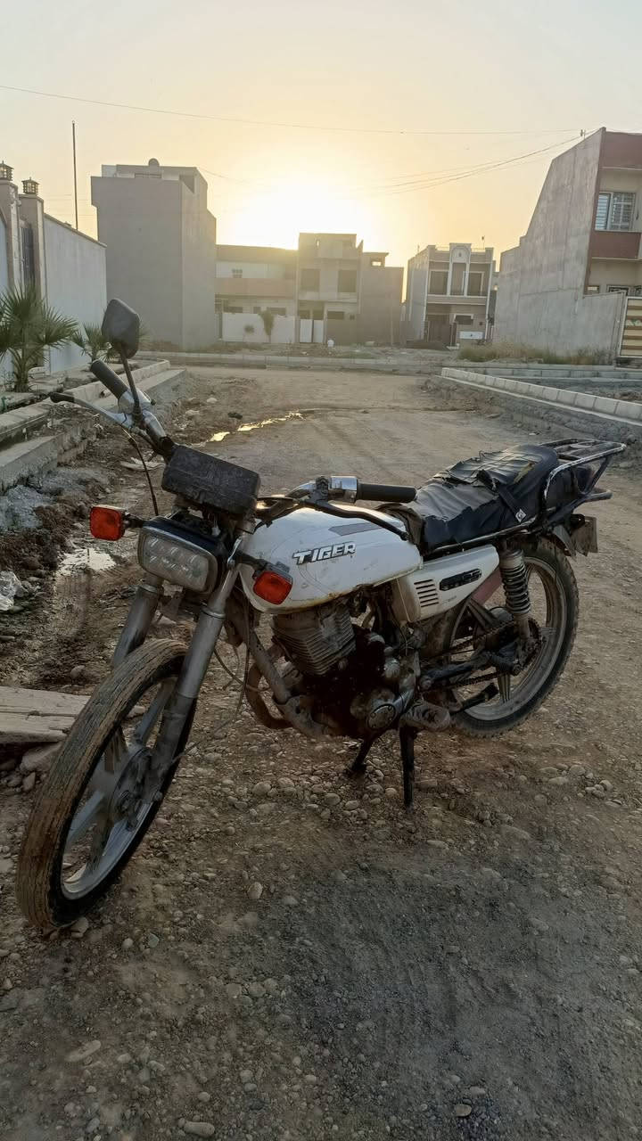 ايراني5كير للبيع السعر 200
شغال كامل شرط وايرمنيه شقاله كامل مكاني حي التعليم 
*********** واتساب موجود
