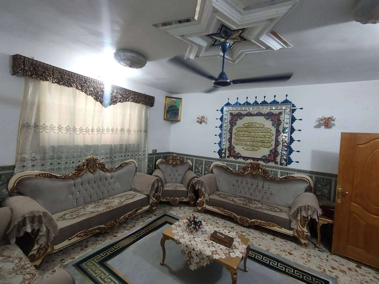 للبيع
بيت للبيع  في كربلاء المقدسه حي الهادي (الجاير) المساحه 100م مربع طابقين يحتوي على ثلاث غرف وصاله ومطبخ واستقبال وصحيات عدد 2  يبعد عن الامام الحسين ع واحد كيلو متر للاستفسار ***********
