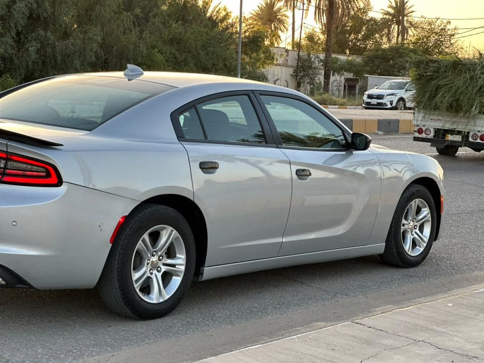 جارجر SXT
موديل : 2023. اصل. (امريكي) . 

المحرك : v6.3-6

مواصفات السيارة المعروفة:

شاشه كبيرة 
نظام car play وGPS 
سستم صوت الپاين
مقعد كهربائي  
حساسات خلفية . 
تشغيل عن بعد . 
محدد سرعة . 
كاميرا خلفية دواره

المصابيح الامامية LED متغير ثلاثة الوان 

نظام دخول ذكي
عداد المسافة ٣٥٠٠٠mi

السيارة نظيفة جداً وضع الوكالة بدون تعديل لامبرمجة ولامزودة ولاعقد مفتوح ،السيارة استخدام شخصي فقط 

حادث سيارة البنيد مبدل اصلي وچاملغ جهة الراكب بارد اثر الحادث

السعر ٢٣٠

مكانها بابل /حلة المركز 

اي استفسار ***********
