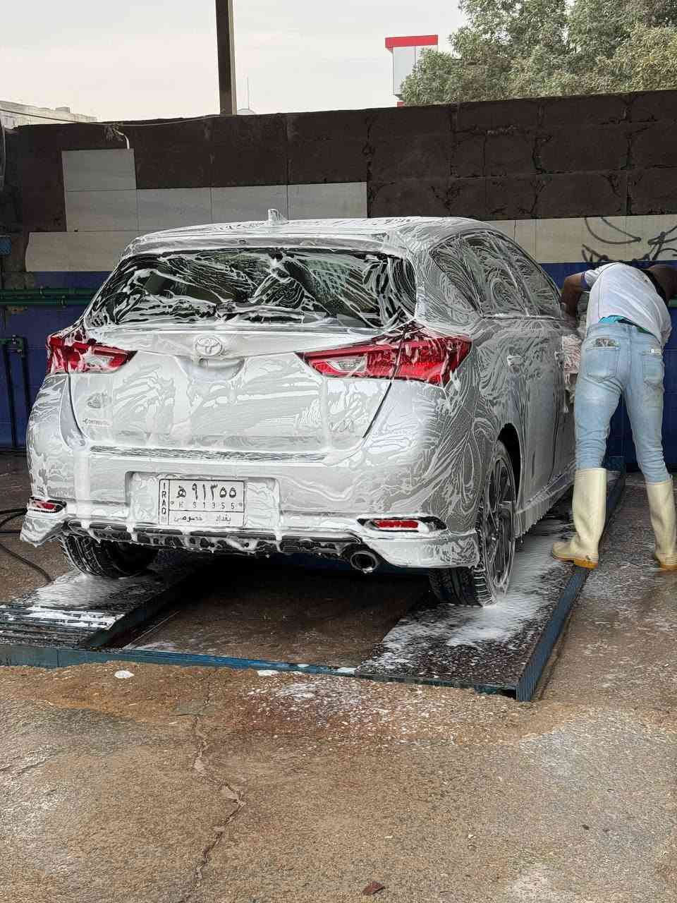 كورلا im  2018 هاتشباك سبورت رياضي محرك 1800  كير رياضي مثبت سرعة رادار تعديل مسار ويل المنيوم شاشة لمس  وضعية قيادة سبورت كاميرا خلفية مرايا شفط ماشية 124كيلومتر الضرر خفيف بنيد فقط رقم بغداد مشروع وطني بأسمي تحويل ثاني يوم العنوان البصرة الزبير 
رقم الهاتف ***********
السعر130 $ وبيها مجال البصرة, العراق
