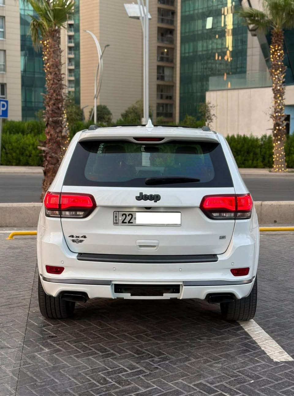 بيع او مراوس جيب S كراند شيروكي خليجي وكالة هارلم 2020 فول مواصفات S داخل احمر 4X4
سقف بنوراما بالكامل 
بصمة ابواب وتشغيل 
كراسي جلد وخزن 
شفاتات كير بالاستيرن
استيرن كهرباء
جنطة كهرباء شفط
تبريد مركزي قطعتين
رادار نقط عمياء
شاشة كبيرة 
ماوس تحكمات
كامرة دوارة
مقاعد كهرباء 3 دكم
كيج الإلكتروني دجتل 
تشغيل عن بعد
حساسات امامي وخلفي 
دبل اكسل 4x4
بخاخ تنضيف لايت
مري كهرباء شفط
لايتات وكشاف زنون
لددات امامي وخلفي 
تدفئة كشنات وستيرن
6 سلندر 3.6 محرك المرغوب
اشاير بالمري 
تحديد مسار
15 سماعة مع دمامات خلفية 
تحكمات سترين بالكامل 
وضعيات قيادة متعددة 
اوتو ستوب 
رؤية ليلي ناظور
انظمة منحدرات وتحكمات
باقي مواصفات ال s معروفة فول متنعد 
السيارة مكفول كفالة عامة الكير والمحرك ايضاً كلها بالشرط
ماشية 70 الف 
رقم اربيل الجديد هزة وفحص وسنوية كلها جديد الى 2031 
السعر 318$ وماكو هيج سعر بكل السوك بهيج نظافة
*********** اربيل
