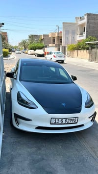 للبيع تسلا مودل 3 دبل ماطور لونك رينج الموديل:- 2022  العداد:- 73,000k...