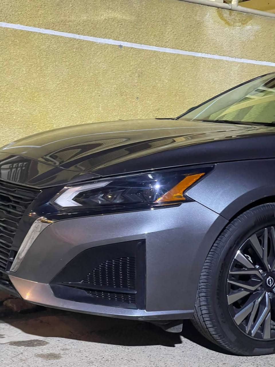 نيسان ألتيما 2023  SV  كلين تايتل
رقم أربيل مميز  بأسمي 
(تحويل ثاني يوم)
ماشية 42 الف
الدفع: أمامي

المحرك: 2.5 لتر – 4 سلندر

الضرر : كلين تايتل بدون قطرة صبغ بدون بارد 

تشغيل عن بعد ودخول ذكي

شاشة كبيرة لمس مع Apple CarPlay وAndroid Auto

كاميرا خلفية

حساسات خلفية

مثبت سرعة

رادار امامي خلفي جانبي 360

 المكان : بغداد الكرخ
للتواصل: *********** 
السعر : 174 قابل للتفاوض
