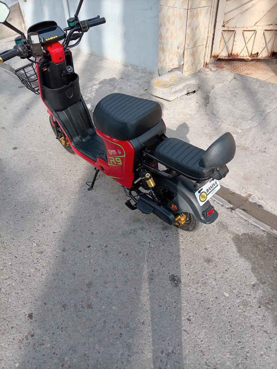 R9 • مستعمله • مجال بصيط