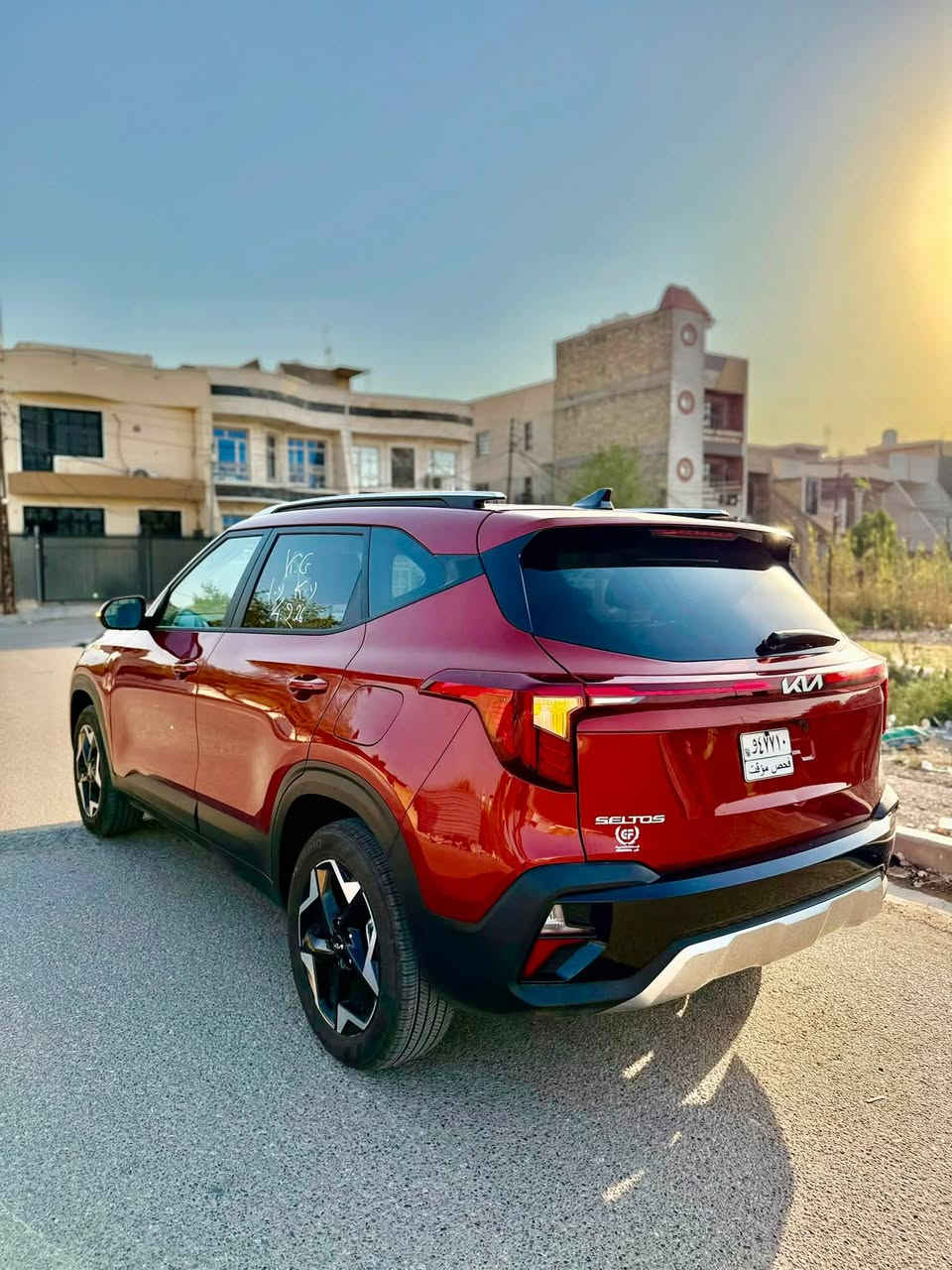 KIA SELTOS EX 2026
🔴حادث السيارة بدون ايرباك وبدون دواخل
فقط باب خلفي صبغ والباقي كفاله بجم كبس

#موصفات_السيارة
فول تحكم ستيرن ، بصمه تشغيل عن بعد ، شاشة كبيرة تدعم كاربلي ، كامرة خلفية دوارة ، كشنات جلد/شامواه 
، تدفئة كشنات ، شاشة عدادات دجتال ،تحكم تبريد بيانو ، قطعتين تبريد ، ثلاث نظامه قيادة ،فول رادارات جانبية وامامية ، اشاير بالمري ، ويل كاب 17 مميز ، محرك 2000 دوش ، لون السيارة مشمشي🟠

ماشية 3 الف ميل فقط سيارة زيرو بعدهي بريحه شركة
السيارة منفيس بأسمي تحويل مباشر 
مكانها بغداد
السعر 153$ ورقة
الاتصال : *********** واتساب
