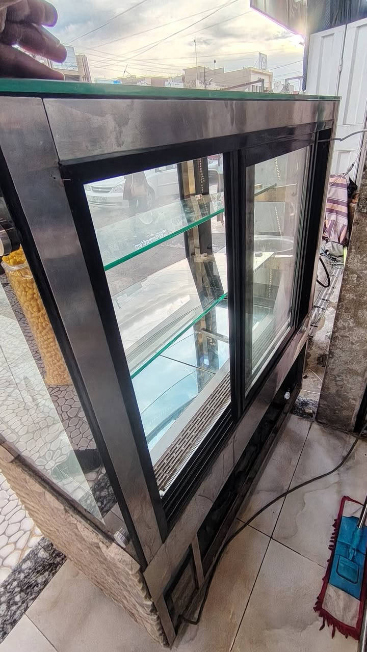عارضة كيك • تبريد