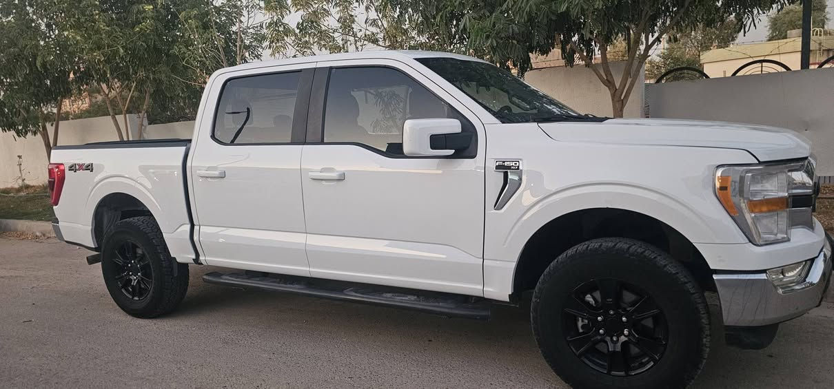 فورد اف ١٥٠ موديل  ٢٠٢١ 
دبل اكسل  ٤×٤
بودي قصير باب كبير
حساس
 تعديل سرعه
مكينه ٨ سلندر
رادار
لون ابيض
مرايا رادار
..........
*********** كركوك, العراق
