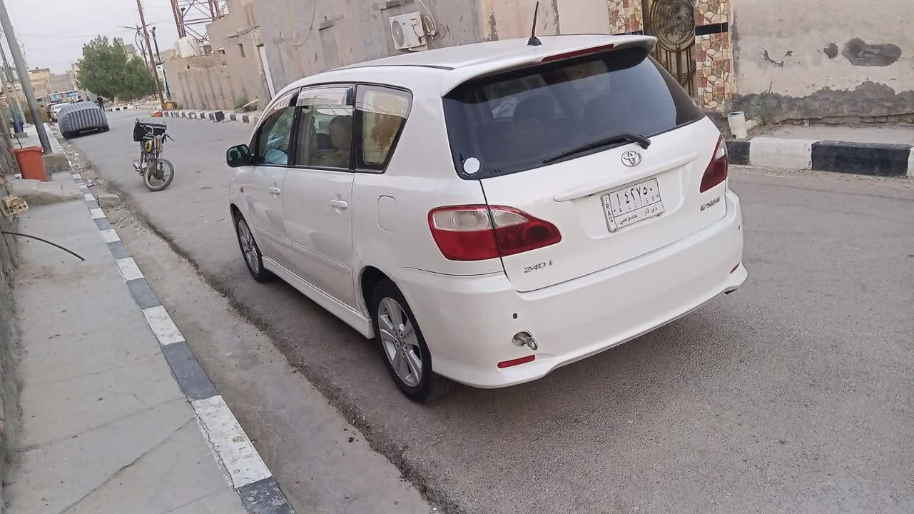 السلام عليكم ورحمة الله وبركاته ابصم ٢٠٠٥ تو ويل اكرستال رقم ذي قار بسمي مامشتغله خط مال بيت خاصه سياره مناقصه شي كامله من كل شي تبريد وي السويج خير من الله مكينه وكير  جدد بيهه ضربه من وره  رايدهه ١١٥ ورقه اخواتهه ١٣٠ و١٢٠ والسوك كلشي بيه *********** سيد محمد مكاني ذي قار الغراف
