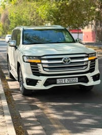 لاندكروز 2022 VX  sas ساز ضمان ماشيه50 الف حقيقي   عداد دجتال   كشنات ...