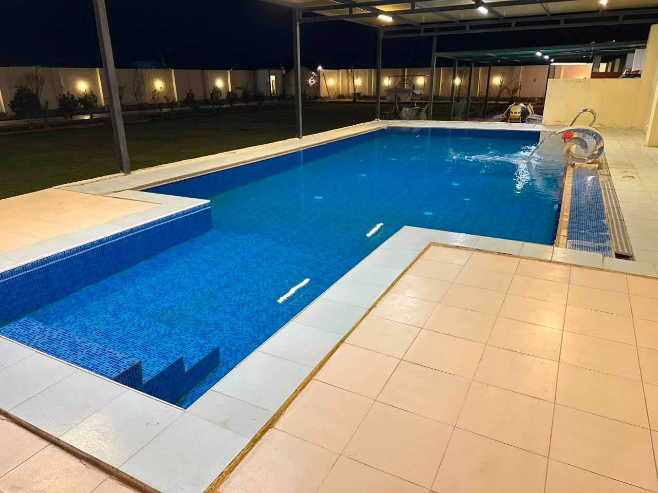 بغداد 📍قرب جسر المصابيح
مزرعة للأيجار اليومي متوفر حجوزات

***********
