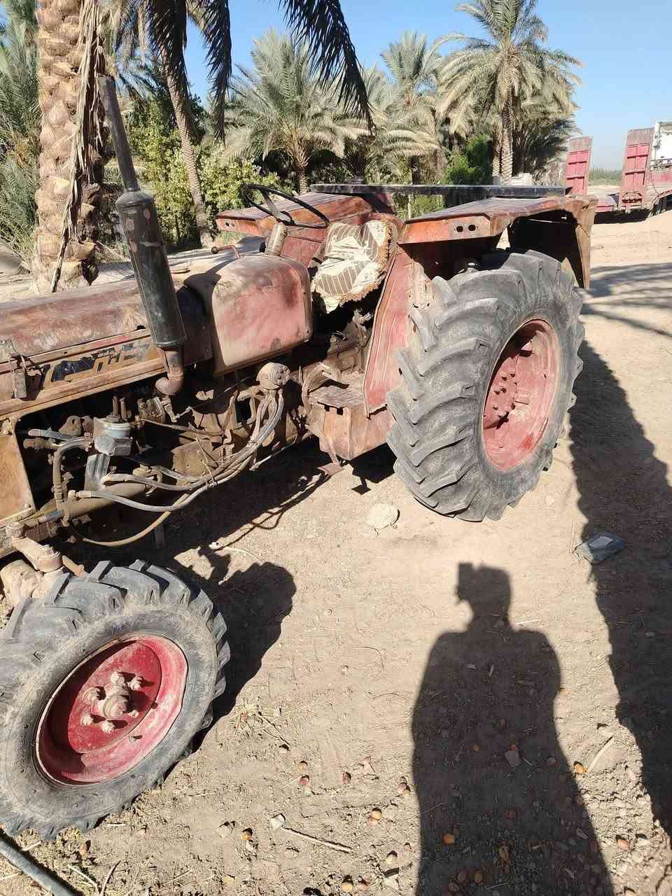 مكينه عنتر موديل ٨٨  تخم تايرات 4 جدد سنويه وكاله ب اسمي مع فدان وديچ كهربائيات كامله المكان بابل الطليعه (الوسامه))
***********
