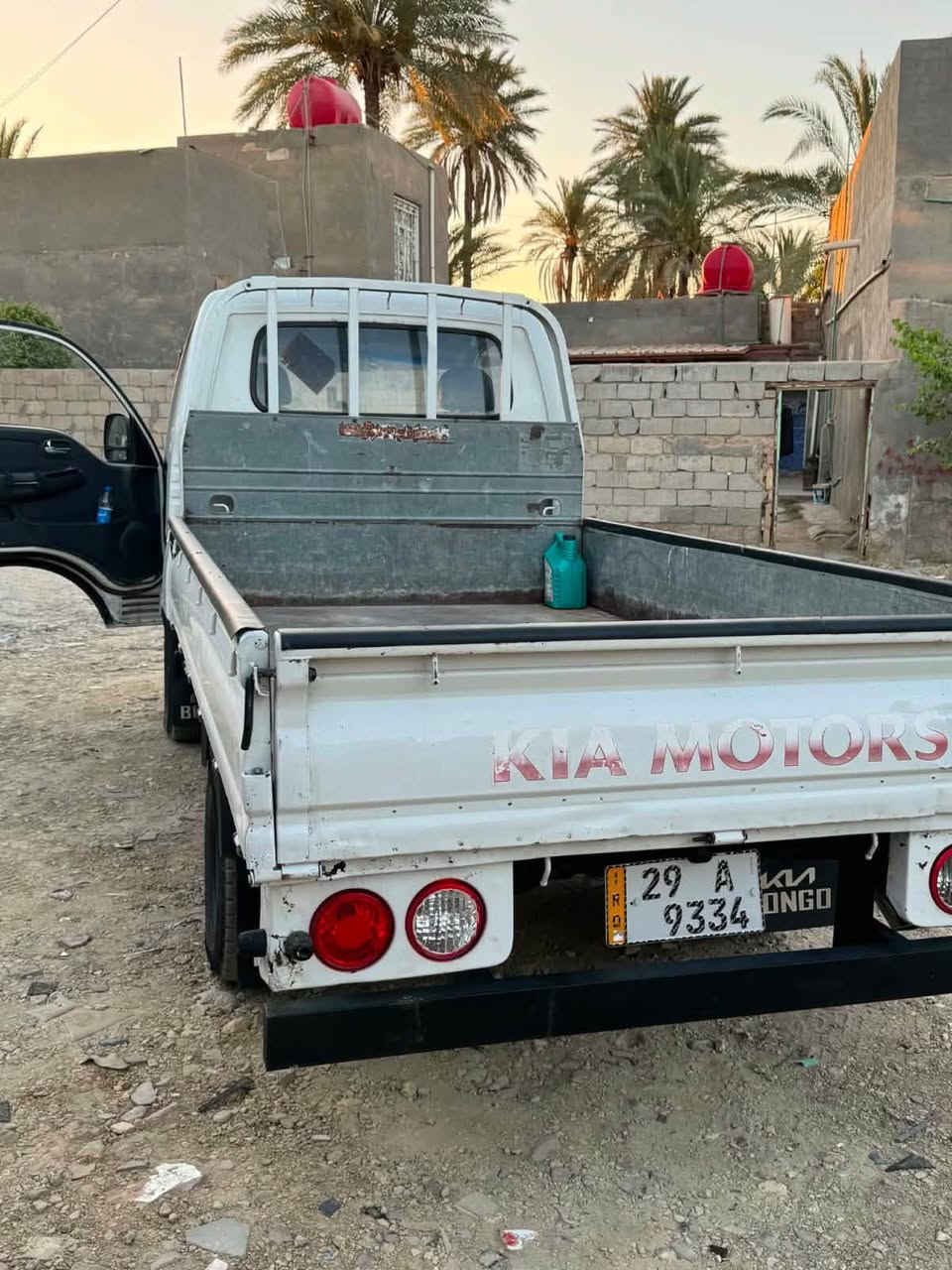 كيا بنكو للبيع موديل ٢٠٠٨ 
باسمي محوله قبل شهر 
سنويه جديده 
رقم انكليزي 
محرك ٢٧٠٠ مفتوح 
السعر ٧٥ ورقه وبيه مجال 
مكاني بابل الحمزه الغربي 
للاستفسار ‭***********‬
