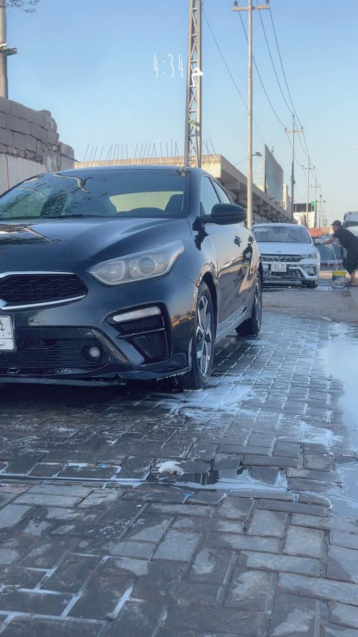 السلام عليكم بيع مستعجل فورتي مديل 21 وارد امريكي مكينة 2000 دوش معوقين بصرة المعوق جاهز للوكالة السياره حادثه فقط بنيد امبدل وصبغ الجاملغ والباب العبري بي اكلير بدون دواخل الحادث صطحي كير مكينه كلهن كفاله من الفتح كيرها  اي تي المرغوب المكان البصرة 
السعر 120 وربيه مجال 
الهاتف /*********** غير متواجد عله الفيس Singapore

نص مكتوب في الصور:
- 4:33 م
- 4:34
- 4:34 م