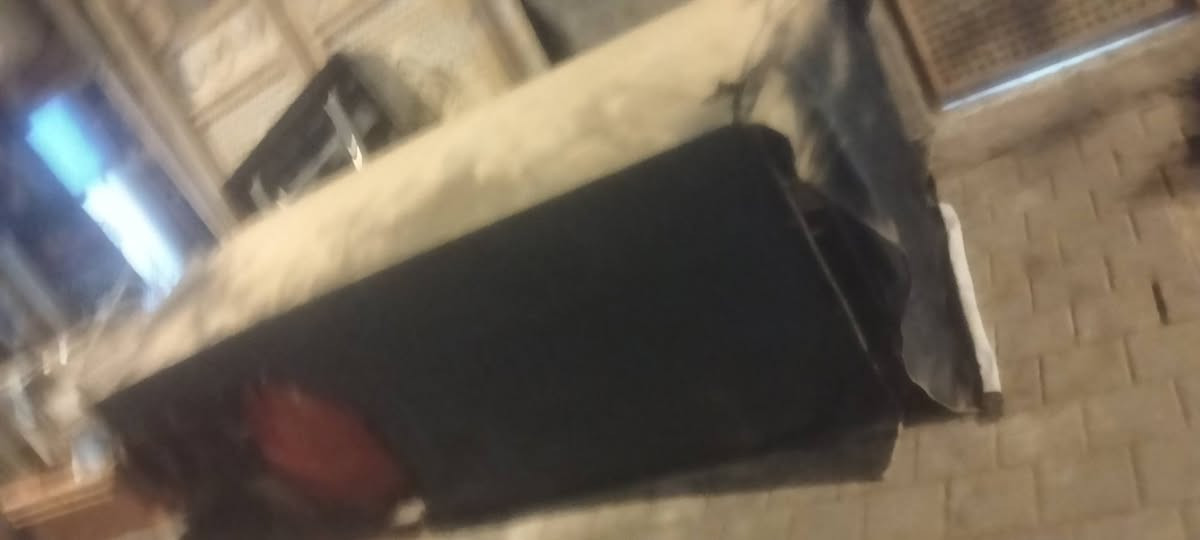 سلام عليكم عندي محجر ستوته مستخدم قليل للبيع السعر 130التواصل***********
