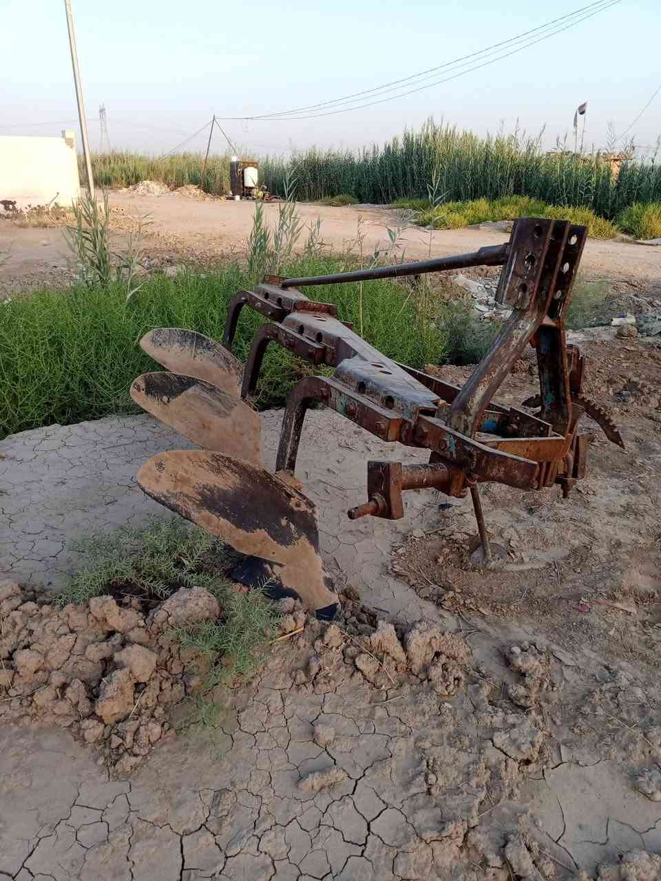 فدان للبيع ناردي ابو الطير لاكسر ولا الحيم جهاز للشغل ديالى خان بني سعد للتصال على الرقم ***********
