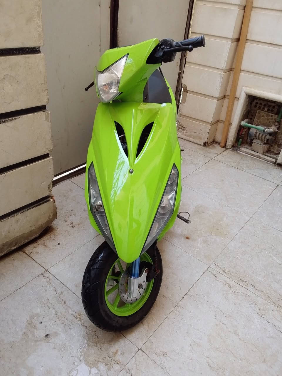 ماكس مضلع موديل 2009 بوشه 49 مفتوحه مره وحده مبدل بوشه وبستم  كهربائيات كلها شغاله اشاير هورن سكن بگ لايت عداد لونين كفرات بلاديه مصبوغات جماليه وياله رياضي دبلات رياضي صالنصه FM  نقصها دشلي سلف  السعر 475 وبيها مجال قليل العنوان كربلاء شارع احمد الوائلي خاص موجود او تصل ع رقم 
***********
***********
