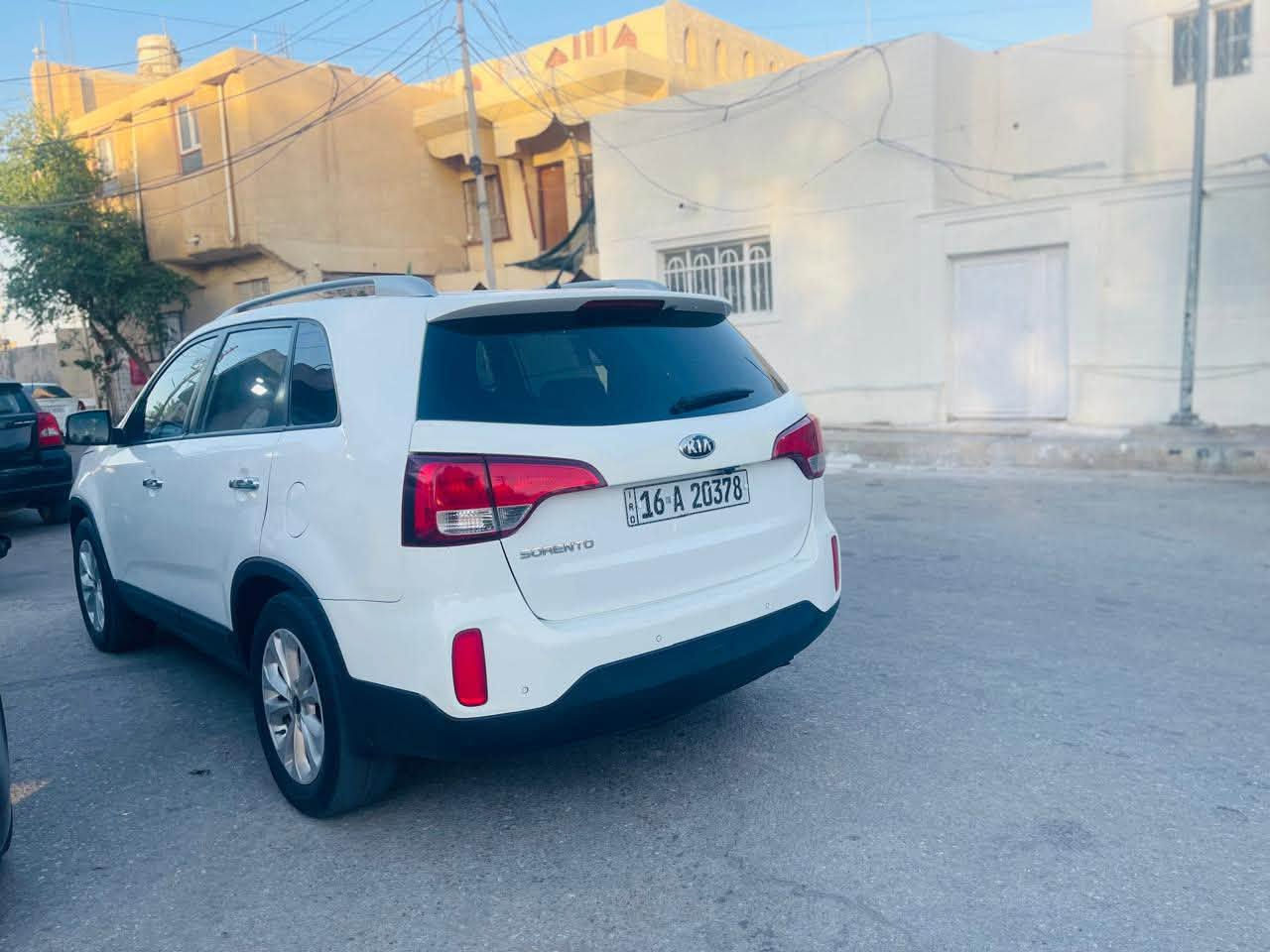 كيه سورنتو  مديل ١٤ خليجي مكينه 2400 سياره 7 راكب تبريد ثلج حداديه تختم تاير حتى السبير سياره جاهزه من كلشي شرط الفحص السونار مرفق السعر 140 وبيها مجال الشراي يتصل ويدلل
... ‭***********‬
