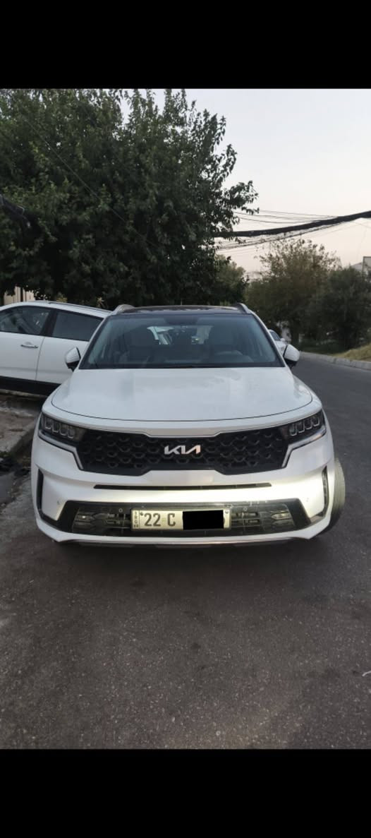 🔥 للبيع | Kia Sorento 2023 | نص فل بانوراما 🔥
للبيع كيا سورينتو موديل 2023، فئة نص فل بانوراما، سيارة نظيفة جدًا ولا تحتاج أي مصروف.

🔹 الموديل: 2023
🔹 الفئة: نص فل بانوراما
🔹 ماشية: 75,000 كم
🔹 اللون: أبيض
🔹 عدد المقاعد: 7 مقاعد

✅ المواصفات:
🟩 بانوراما
🟩 شاشة معلومات وترفيه
🟩 كاميرا خلفية
🟩 حساسات أمامية وخلفية
🟩 مصابيح LED
🟩 جنوط ألمنيوم
🟩 مكيف أوتوماتيك

 📌 حالة السيارة:
♦️ صبغ وكالة.
♦️ محرك شرط
♦️ خالية من الحوادث.
♦️ السنوية باسم صاحبها.

💰 السعر المطلوب: دفترين و 60 وبيها مجال
📍 الموقع: الموصل
📞 للتواصل: على الخاص او واتساب ***********

#الجميع #الكل
