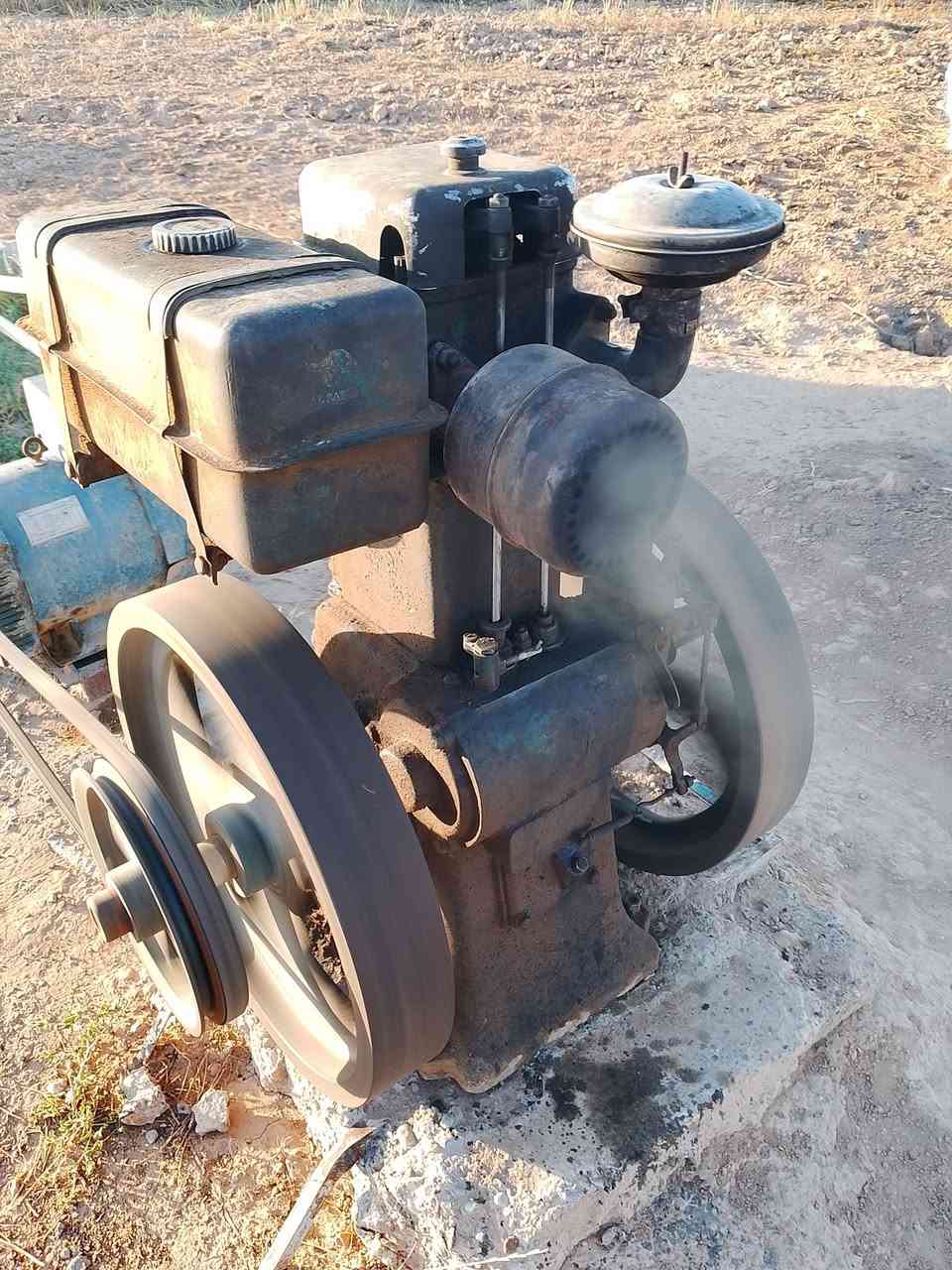 لستر نظيف جديد شغال 
مع داينمو 
للبيع السعر 350وبي مجال 
اتصل ع الرقم ***********
