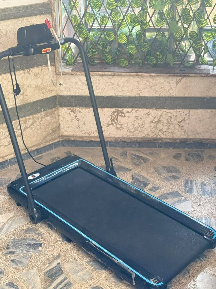 عرض خاص إ جهاز مشي رياضي ذكي بسعر مناسب جداً!
السعر: 150 آلف دينار فقط! §
ل سرعات متعددة: تناسب المشي والتمرين السريع.
سماعات Bluetooth: شغل القرآن أو الصوتيات بكل سهولة أثناء
التمرين.
4 يعمل على المولد والوطني: استهلاك اقتصادي للكهرباء بدون توقف.
سهل النقل والتخزين: تصميم خفيف، مدمج، وسهل التحريك داخل
الرقم :***********
