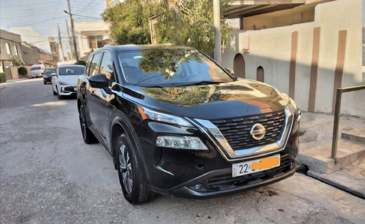نیسان ڕۆگ مۆدیلی 2021 مەکینەی  4 سیلیندەر (چوار پستۆن) 37,000 مایل ڕۆشتووە دوو پارچە بۆیاغ (بۆنێت و چەمەلغی لای شۆفێر)
بێ ناوگرتن (بێ ژۆرێ) و بە شەرتی ئێرباگ (ئێرباگی نەتەقیوە)

گێڕ و مەکینە بە شەرت
سەنەوی نوێیە تا 2029

***********

نص مكتوب في الصور:
- Airbag