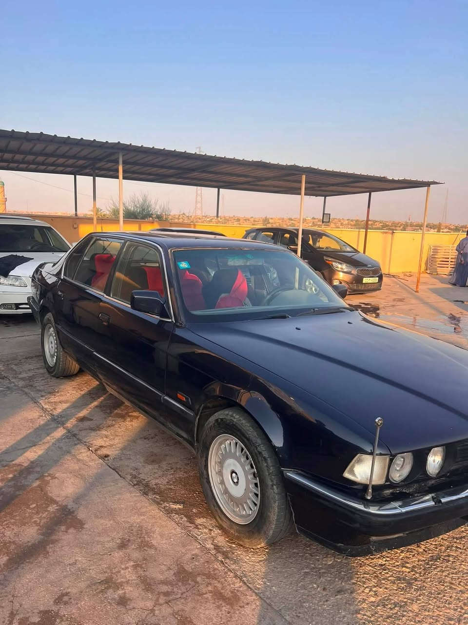 السلام عليكم بي ام 91 وارد ياباني   حجم 735 تبريد جان شغال بس صار بي ليك
السعر 45 وبيها مجال للبيع مستعجل
 ***********
